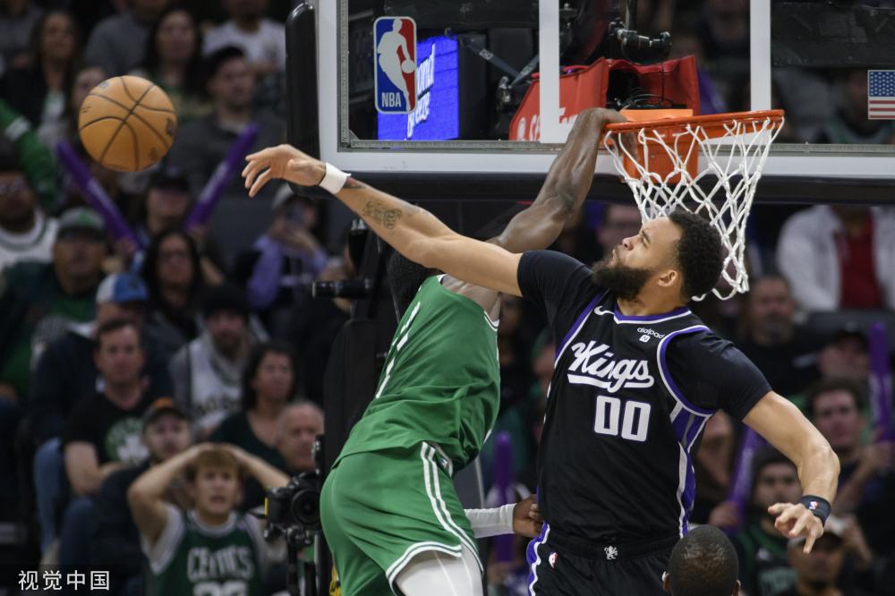 全国游泳冠军赛：孙杨潘展乐世纪对决，隔空PK孙杨略胜一筹